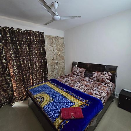 Sector143 Advant: Spacious 2BHK Near Tech Parks Noida Exterior photo