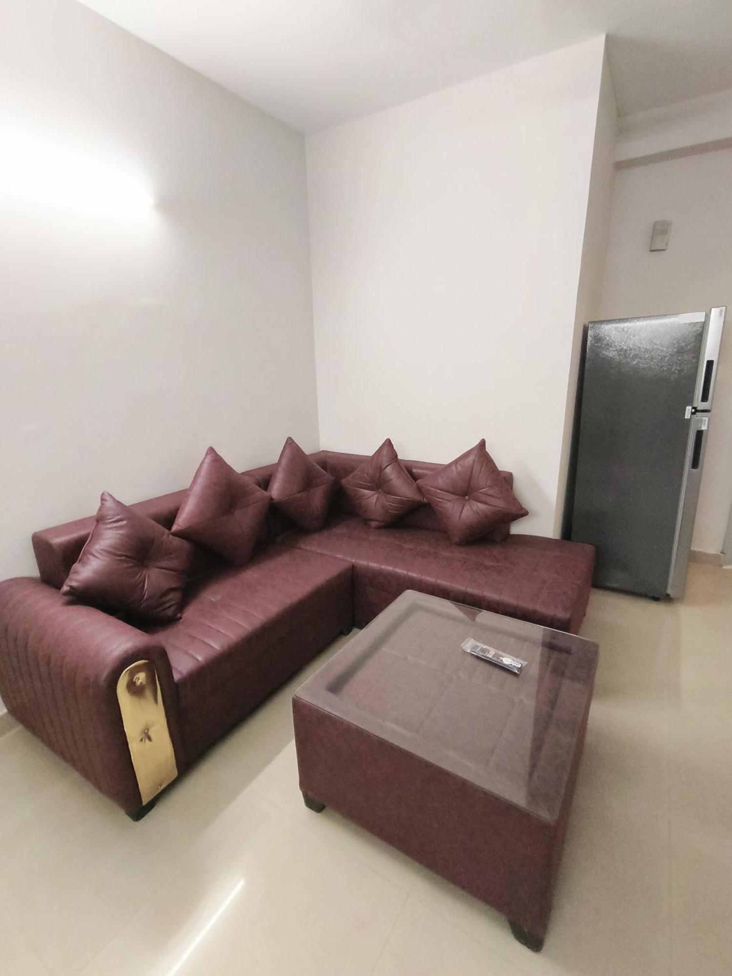 Sector143 Advant: Spacious 2BHK Near Tech Parks Noida Exterior photo