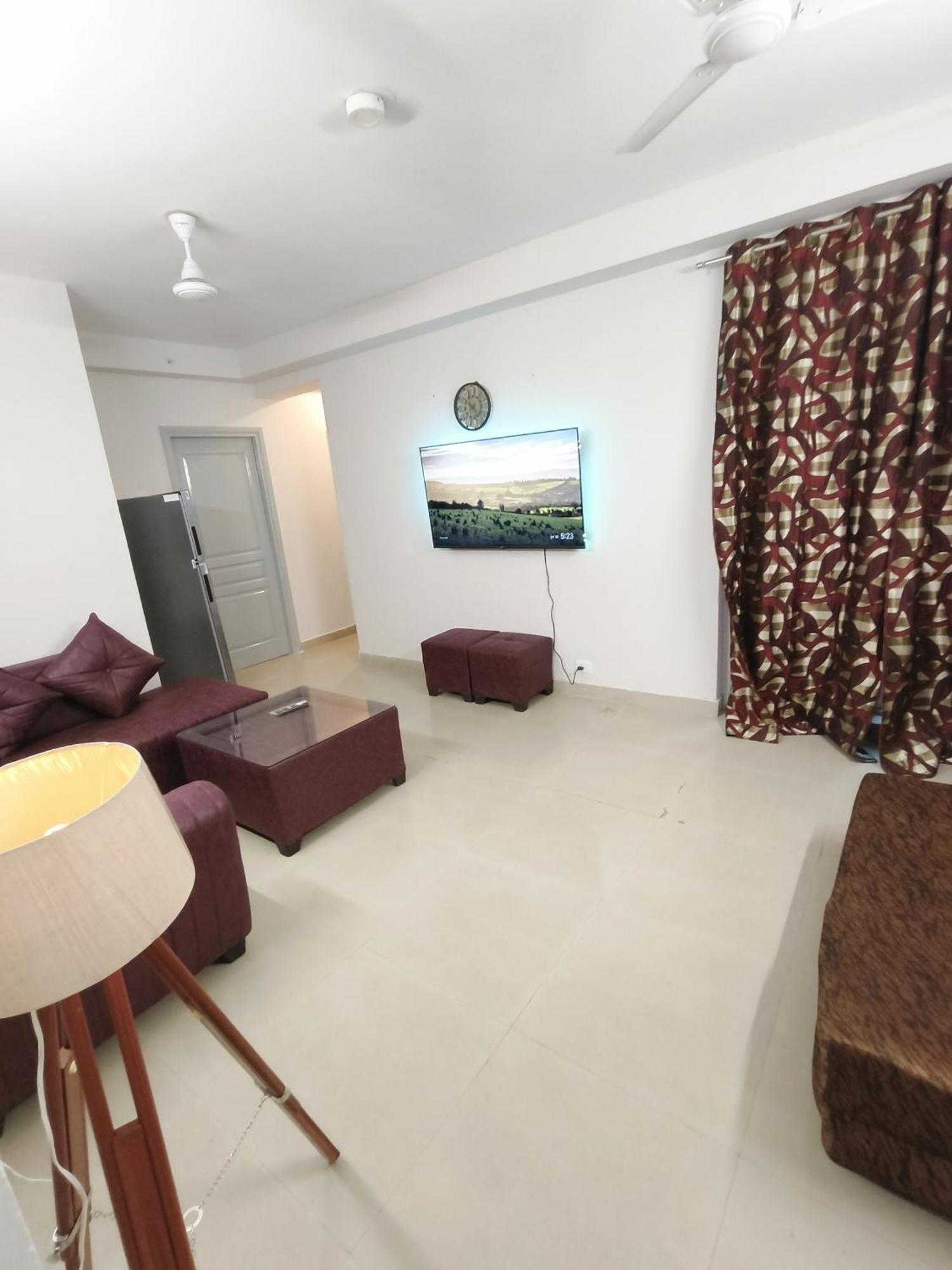 Sector143 Advant: Spacious 2BHK Near Tech Parks Noida Exterior photo